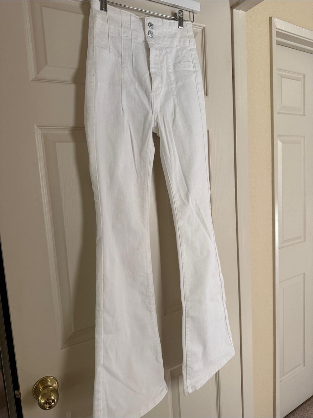 We The Free Jayde White High-Rise Flare Jeans - Picture 5 of 8